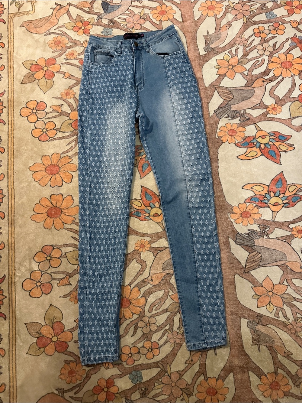 Slim High-Rise Patterned Light Blue Skinny Jeans